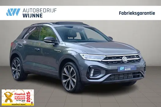Volkswagen T-Roc 1.5 TSi 150pk DSG R-Line Black Edition | Black Style | App Connect | Panoramadak | Camera | Keyless | Elektrische Achterklep | Matrix LED | Winter Pakket