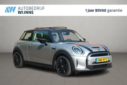MINI Electric Cooper S 184pk 32 kWh Camden Edition | Navi | Climate | Panoramadak | Harman/kardon | Camera | Keyless | PDC
