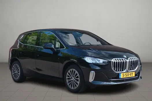 BMW 2 Serie 218i 136pk Aut. Active Tourer Luxury Line | Navi | App Connect | Climate | Leder | Elektrische Achterklep | Camera | Sfeerverlichting | Cruise