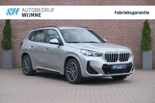 BMW X1 xDrive25e 245pk Aut. M-Sport | Navi | Climate | Keyless | Camera | Alcatara | Elektrische Achterklep | Stoelverwarming | PDC