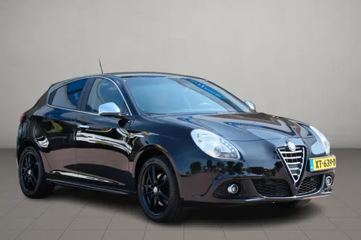 Alfa Romeo Giulietta 1.4 T 170pk Aut. Exclusive | Navi | Climate | Xenon | PDC | Trekhaak