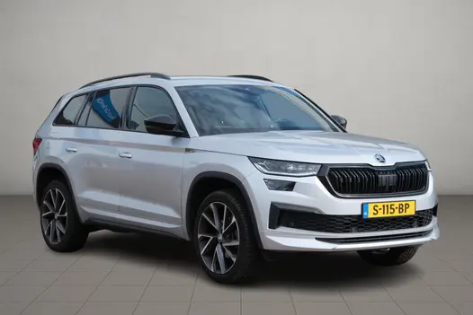 Skoda Kodiaq 1.5 TSi 150pk DSG Sportline Business 7p. | Navi | Climate | Adaptive Cruise | Matrix LED | Camera | 20" velgen | Winter Pakket