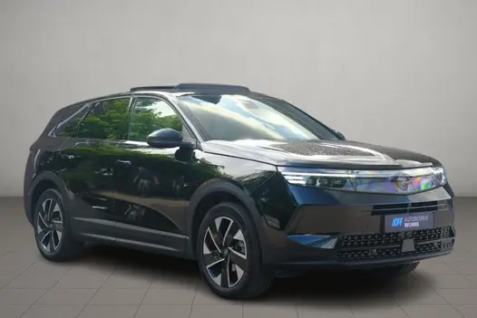 Opel Grandland 1.2 Turbo Hybrid 145pk eDCT6 GS | Navi | App Connect | Adaptive Cruise | Climate Control | Panoramadak | 360° Camera | Focal Audio | Keyless