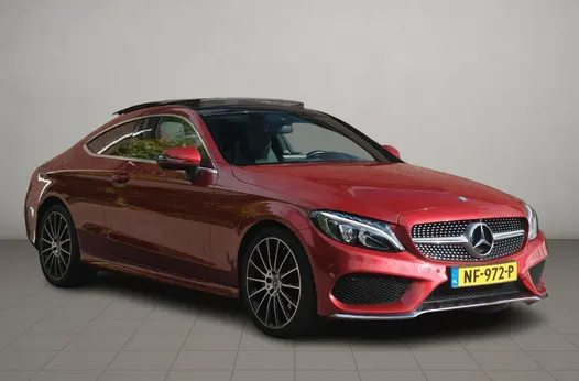 Mercedes-Benz C-Klasse 180 156pk Aut. Coupe AMG Line - Panoramadak - 360° camera - Burmester audio - Navigatiesysteem - LED koplampen- 19" inch