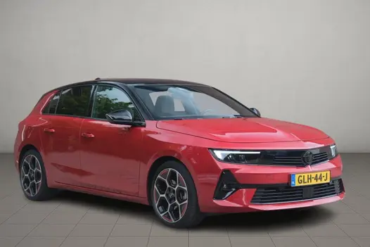 Opel Astra 1.6 Hybrid 180pk EAT8 GS Line | Adaptive Cruise | Keyless | 360° Camera | Head-up Display | Dodehoek | Winter Pakket