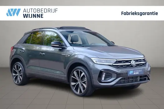 Volkswagen T-Roc 1.5 TSI 150pk DSG R-Line Edition Black Edition | Black Style | App Connect | Panoramadak | Camera | Keyless | Elektrische Achterklep | Matrix LED | Winter Pakket