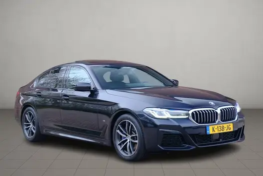BMW 5 Serie 530i 252pk High Executive | M Sport | Laser LED | Schuif-/kanteldak | 360° Camera | Blind Spot | Keyless | Leder | Trekhaak