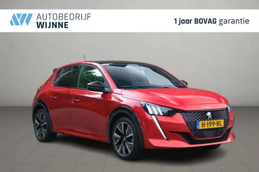 Peugeot 208 1.2 PureTech 130pk EAT8 GT-Line | Navi | App Connect | Climate | Adaptive Cruise | Panoramadak | Camera | Keyless | Blind Spot | Trekhaak