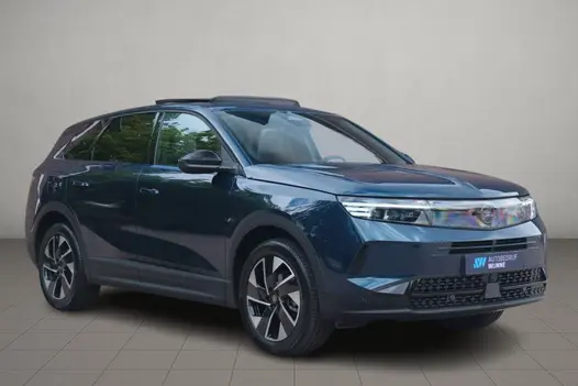 Opel Grandland 1.2 Turbo Hybrid 145pk eDCT6 GS - Panoramadak - Adaptive Cruise - Head-up display - Stoelverwarming - Elektrische achterklep - 360° Camera - Focal Audio
