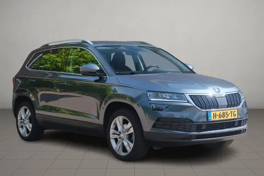 Skoda Karoq 1.5 TSi ACT 150pk DSG Style Business | Navi | App Connect | Climate | Adaptive Cruise | Keyless | Winter Pakket | Trekhaak