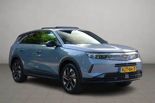 Opel Grandland 1.2 Turbo Hybrid 145pk eDCT6 GS | Navi | App Connect | Adaptive Cruise | Climate Control | Panoramadak | 360° Camera | Focal Audio | Keyless