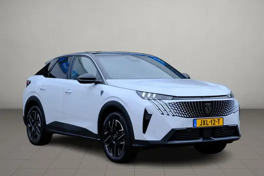 Peugeot 3008 1.2 Hybrid 145pk e-DCS6 GT | Navi | App Connect | Adaptive Cruise | Camera | Panoramadak | FOCAL® Audio | Elektrische Achterklep | Winter Pakket