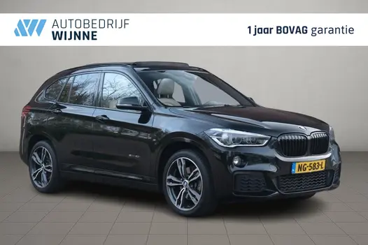 BMW X1 sDrive20i 192pk Aut. High Executive | M Sport | Navi | Climate | Panoramadak | Head-up Display | Elektrische Achterklep | Stoelverwarming | PDC | Trekhaak