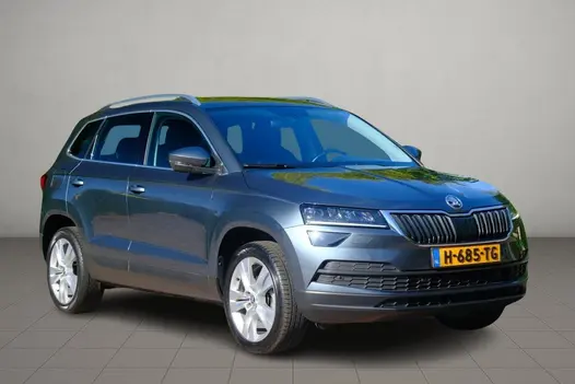Skoda Karoq 1.5 TSi ACT 150pk DSG Style Business | Navi | App Connect | Climate | Adaptive Cruise | Keyless | Winter Pakket | Trekhaak